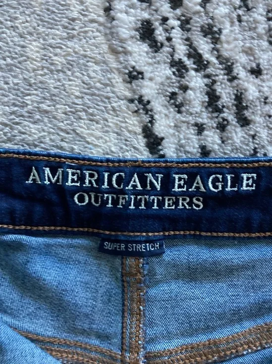 American Eagle Outfitters Indigo Roll-Cuff Denim Shorts - Picture 2 of 3